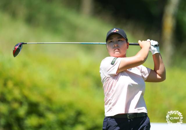 티샷을 하고 있는 홍정민. 사진 제공=KLPGA