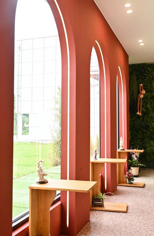 완도수목원 입구에 자리한 카페 ‘완또’.