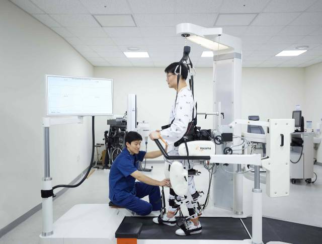 국립교통재활병원의 로봇치료 모습. 2025.7.10. 국토교통부 제공
