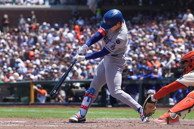 LA 다저스 김혜성이 13일(한국시간) 미국 캘리포니아주 샌프란시스코 오라클 파크에서 열린 2025 메이저리그(ML) 샌프란시스코전에서 6회초 좌중간 적시타를 때리고 있다. 사진 | 샌프란시스코=Imagn Images 연합뉴스