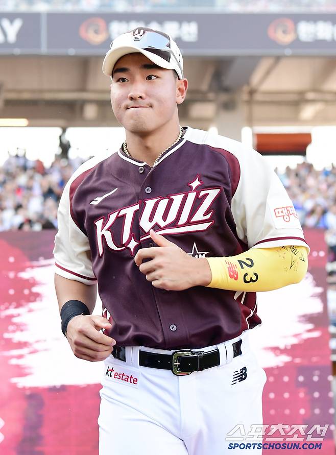 12일 대전 한화생명볼파크에서 열린 2025 KBO 올스타전, 그라운드 나서는 KT 안현민. 대전=송정헌 기자songs@sportschosun.com/2025.07.12/