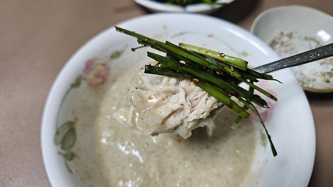 20250712_212043.jpg 저녁 야구하는 아들 몸보신 홈메이드 들깨 삼계탕