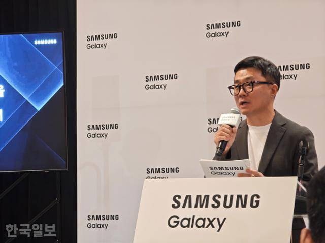 9일 미국 뉴욕 브루클린 더윌리엄베일에서 박지선 삼성전자 MX사업부 랭귀지AI팀 부사장이 멀티모달AI에 대해 브리핑하고 있다. 뉴욕=김진욱 기자