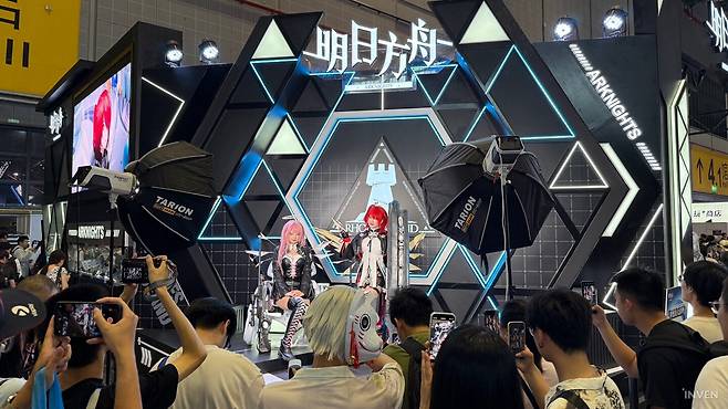 ▲ HOXY 이것은 엑시아 언니의 실장각?