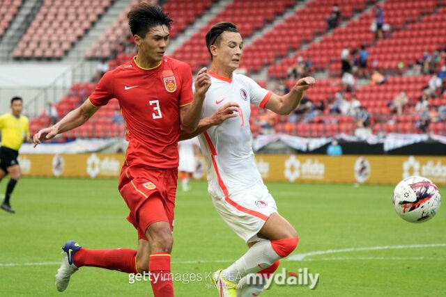 중국 클럽에서 활약하고 있는 홍콩 대표팀 공격수 오르(오른쪽)/게티이미지코리아