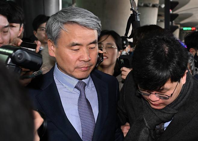 해외 도피 논란을 일으킨 이종섭 주 호주대사가 지난해 인천국제공항에 입국한 모습. 이상섭 기자