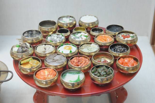 조선조 임금을 위한 수라상 차림. 제공 안동소주.