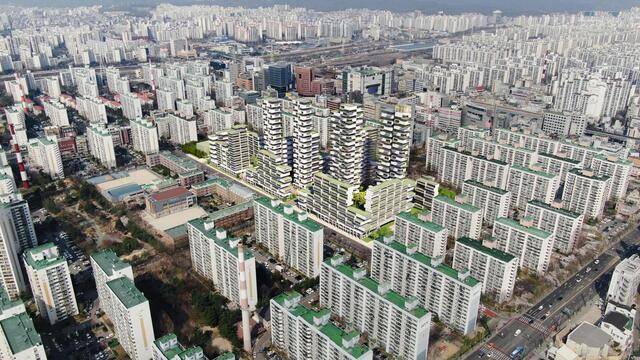 상계주공5단지는 1987년 준공된 840가구 규모의 노후 아파트다. 재건축을 통해 지하 3층~지상 35층 996가구로 탈바꿈할 예정이다. 재건축은 신탁 방식으로 진행된다. /상계주공5단지 재건축정비사업