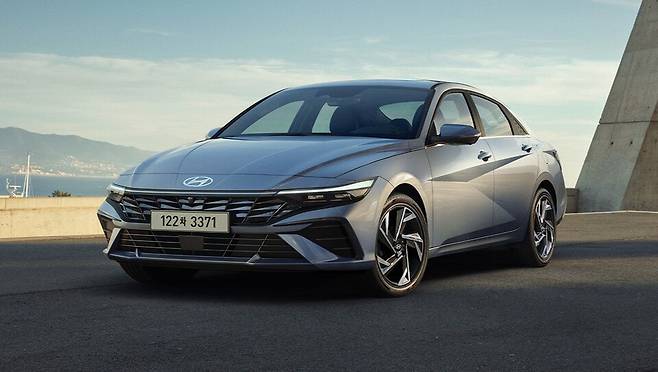 사진 : 현대차 더 뉴 아반떼 하이브리드