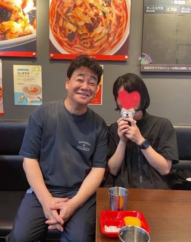 “얼굴이 왜 이래”… 백종원, 핼쑥해진 근황 사진 (사진: 온라인 커뮤니티)