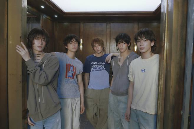 TXT, 서로의 이름을 새긴 신선한 비주얼 공개! (제공: 빅히트뮤직)