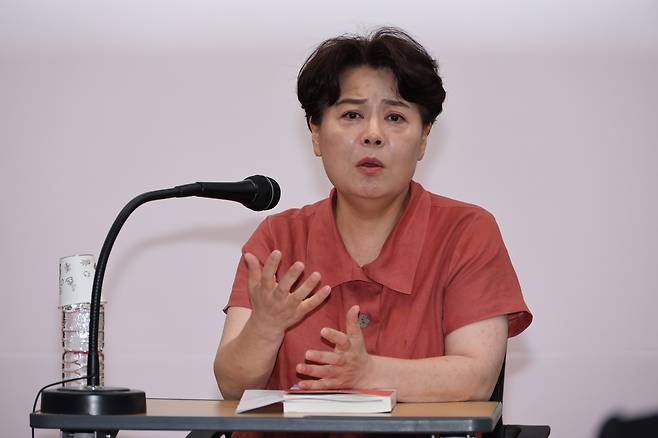 윤희숙 국민의힘 혁신위원장이 13일 오후 서울 여의도 중앙당사에서 기자간담회를 하고 있다./뉴시스