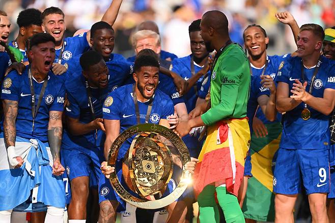 잉글랜드 프로축구 첼시가 ‘유럽 챔피언’ 프랑스 파리 생제르맹(PSG)을 꺾고 2025 국제축구연맹(FIFA) 클럽 월드컵 우승을 차지했다. /연합뉴스