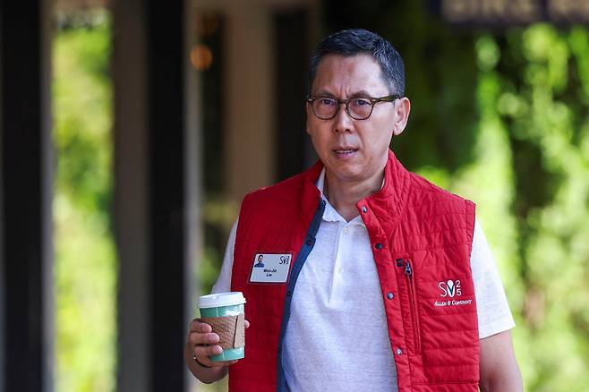 이원진 삼성전자 글로벌 CMO가 2025년 7월 10일 미국 아이다호주 선밸리의 선밸리 리조트에서 열린 앨런앤컴퍼니 선밸리 미디어·테크놀로지 컨퍼런스에 참석하고 있다. /연합뉴스