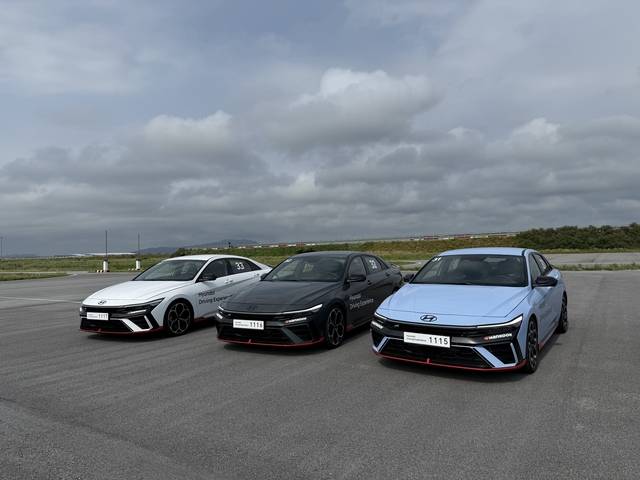 현대 드라이빙 익스피리언스 프로그램 레벨2에서 운용되는 아반떼 N