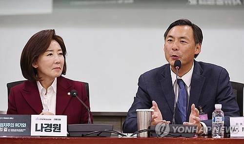 지난 3월 6일 서울 여의도 국회 의원회관에서 열린 ‘대한민국 자유민주주의·법치주의 위기와 한미 자유동맹의 길 : 모스 탄(Morse Tan) 전 미 국제형사사법대사(트럼프1기) 국회초청 세미나’에서 모스 탄(Morse Tan) 전 미 국제형사사법대사가 발언하고 있다. [연합뉴스]