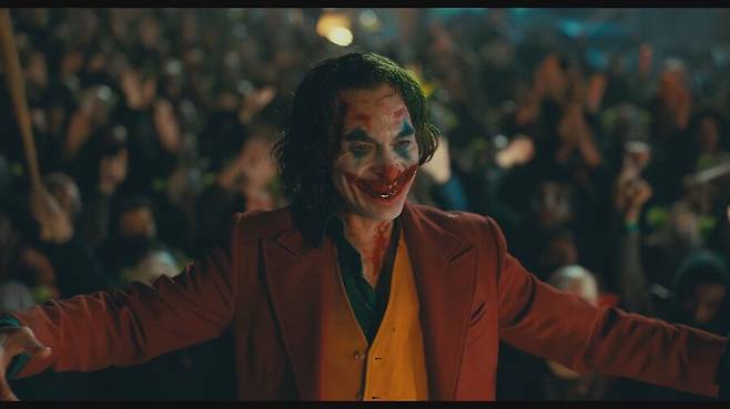 46.png.ren.jpg DC영화 중 \'조커\'와 \'더 배트맨\'이 인상적인 이유.JPG DC영화 중 \'조커\'와 \'더 배트맨\'이 인상적인 이유.JPG