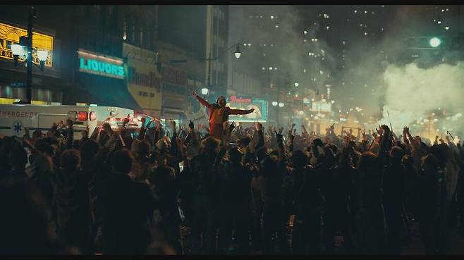 47.png.ren.jpg DC영화 중 \'조커\'와 \'더 배트맨\'이 인상적인 이유.JPG DC영화 중 \'조커\'와 \'더 배트맨\'이 인상적인 이유.JPG