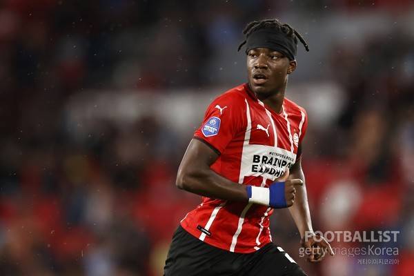 PSV에인트호번 시절 노니 마두에케. 게티이미지코리아