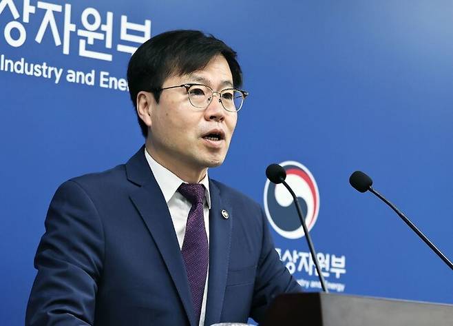 여한구 산업통상자원부 통상교섭본부장이 14일 방미 협상 결과를 브리핑하고 있다. 산업통상자원부 제공