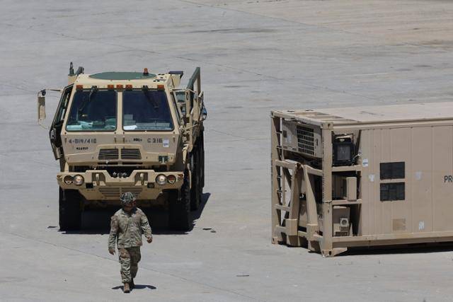 10일 경기 동두천시 주한미군 기지에서 미군 차량이 대기하고 있다. 연합뉴스