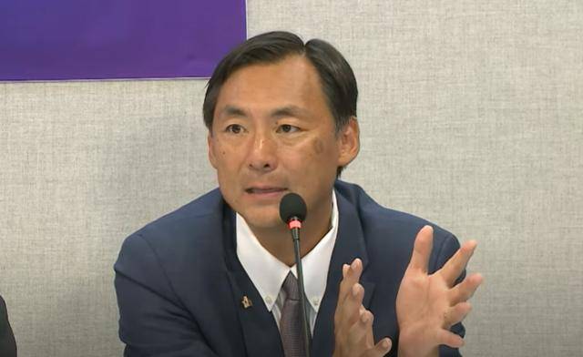 모스 탄 미국 리버티대 교수가 지난달 26일 미 워싱턴 내셔널프레스빌딩에서 국제선거감시단이 주최한 '한국 6·3 대선 선거 사기 보고' 기자회견에 참석해 발언하고 있다. 이날 그는 이재명 대통령이 중범죄에 연루돼 중학교에 진학하지 못했다고 주장했다. 한국보수주의연합(KCPAC) 유튜브 영상 화면 캡처