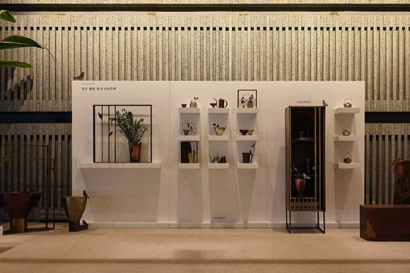 그랜드 조선 제주 금속공예전. [사진=그랜드 조선 제주]