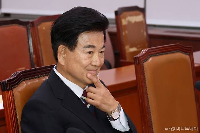정동영 통일부 장관 후보가 14일 오전 서울 여의도 국회 외교통일위원회 전체회의장에서 열린 인사청문회에 출석한 모습. / 사진=뉴스1