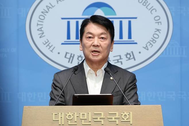 7일 혁신위원장을 사퇴하고 전당대회 출마 의사를 밝히는 안철수 의원. 연합뉴스