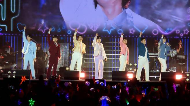 김용빈·손빈아·천록담·춘길·최재명·남승민·추혁진 '미스터트롯3' TOP7 대전 공연 '뜨거운 열기'