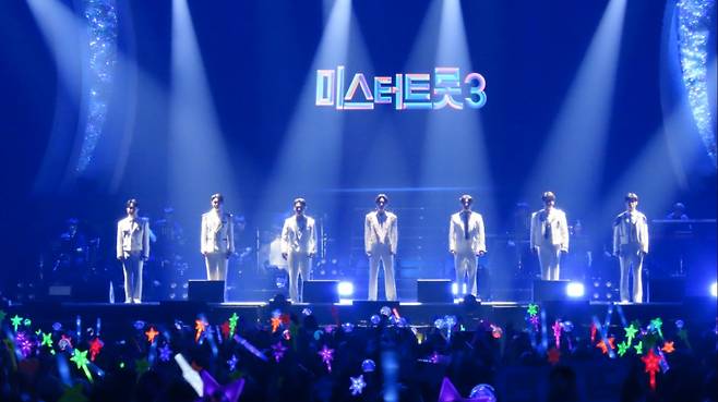 김용빈·손빈아·천록담·춘길·최재명·남승민·추혁진 '미스터트롯3' TOP7 대전 공연 '뜨거운 열기'