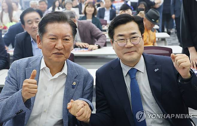 더불어민주당 당 대표 후보 정청래·박찬대 의원 [연합뉴스 자료사진]