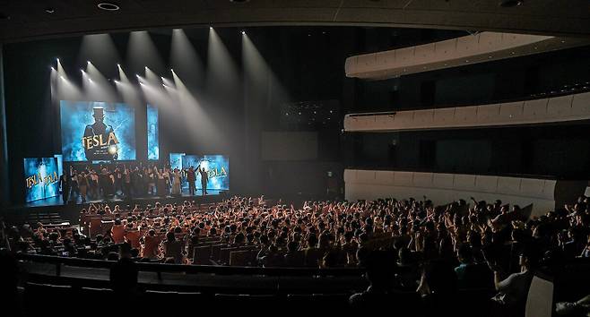 ‘제19회 대구국제뮤지컬페스티벌’ 개막작 ‘테슬라’ 공연 모습. /DIMF 제공