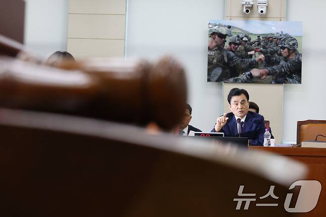 안규백 국방부 장관 후보자가 15일 오전 서울 여의도 국회 국방위원회 전체회의장에서 열린 인사청문회에 출석해 의원 질의에 답하고 있다. 2025.7.15/뉴스1 ⓒ News1 이광호 기자