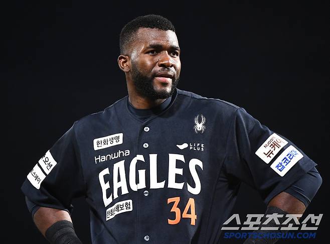 30일 창원 NC파크에서 열린 한화-NC전. 한화 플로리얼이 공수 교대를 준비하고 있다. 창원=정재근 기자 cjg@sportschosun.com/2025.5.30/