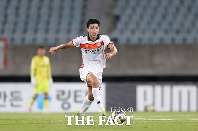 ‘하나은행 K리그2 2025’ 20라운드 MVP에 선정된 화성FC 박주영./K리그