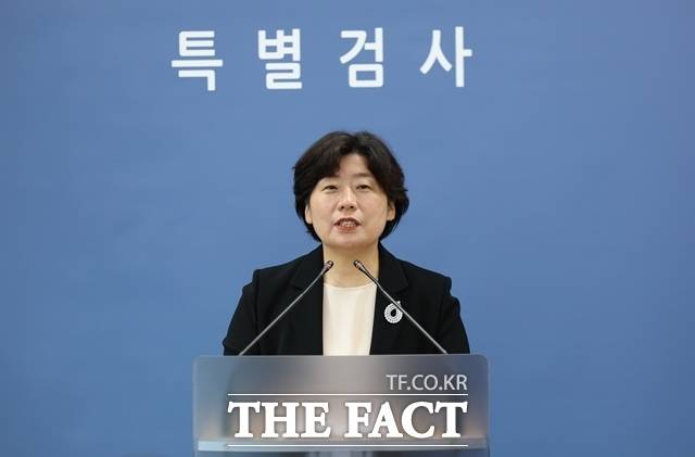 박지영 내란 특검 특검보가 8일 오후 서울 서초구 고등검찰청에 마련된 내란 특검 사무실에서 정례 브리핑을 하고 있다. /뉴시스