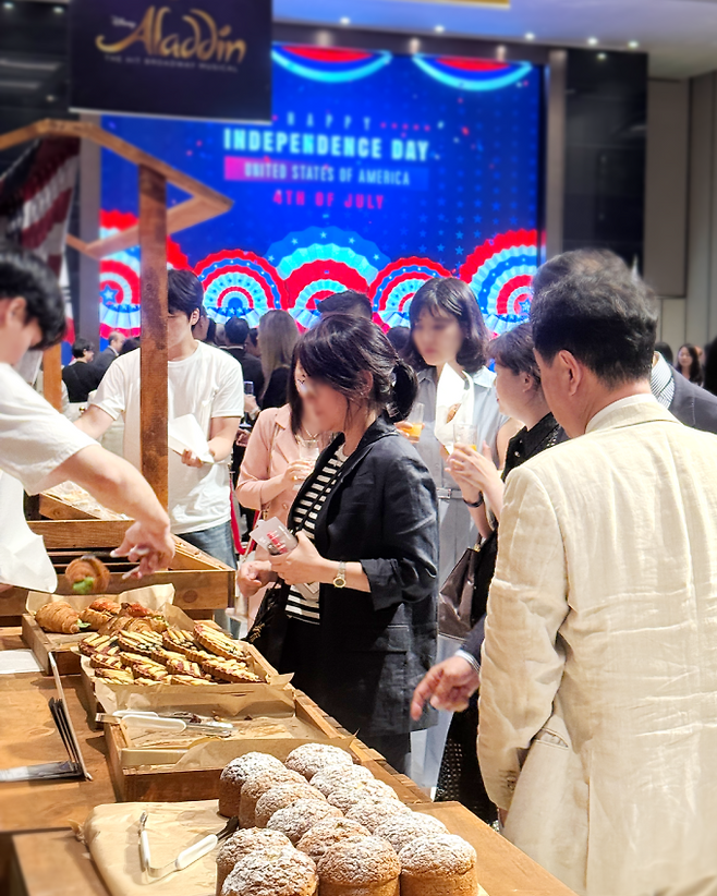 ‘왓어브레드’, 주한미국대사관 독립기념일 행사에 유일한 중소베이커리브랜드로 참여(사진 제공:왓어브레드)