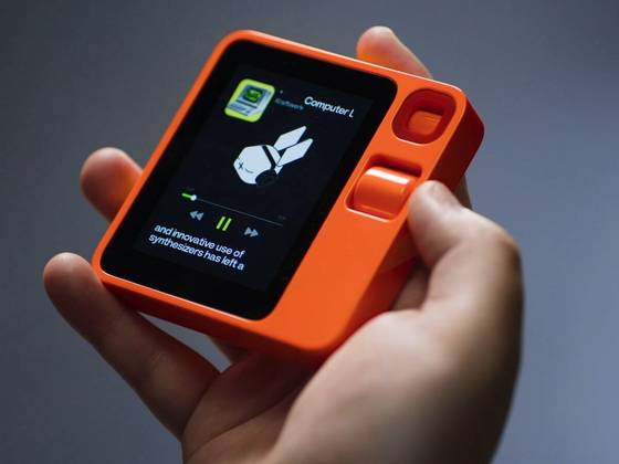 AI 전용기기 래빗 R1. Rabbit