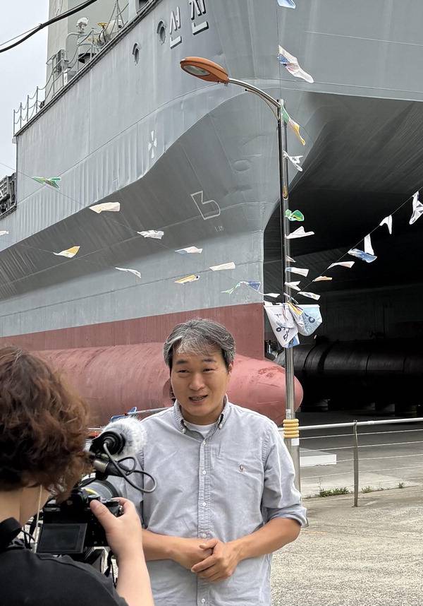 경남 거제 옥계마을 서정영 이장이 최근 한 언론과의 인터뷰에서 “마을에 구축돼 있는 선진호를 배경으로 옥계마을을 하나의 리조트 공간으로 발전시키겠다”고 포부를 밝히고 있다.
