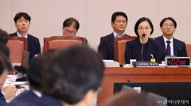 한성숙 중소벤처기업부 장관 후보자가 15일 서울 여의도 국회 산업통상자원중소벤처기업위원회에서 열린 인사청문회에서 질의에 답하고 있다. 2025.07.15. kgb@newsis.com /사진=김금보 뉴시스