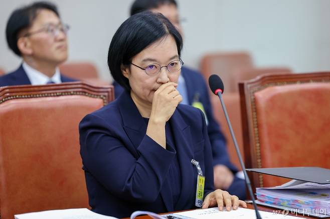 한성숙 중소벤처기업부 장관 후보자가 15일 오전 서울 여의도 국회 산업통산자원중소벤처기업위원회에서 열린 인사청문회에 출석하고 있다. 2025.7.15/뉴스1  Copyright (C) 뉴스1. All rights reserved. 무단 전재 및 재배포,  AI학습 이용 금지. /사진=(서울=뉴스1) 안은나 기자