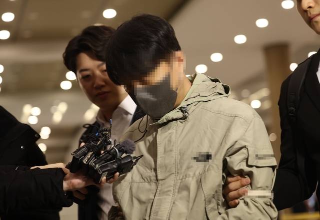 국내 송환된 ‘46억 횡령’ 건보공단 팀장 [연합]