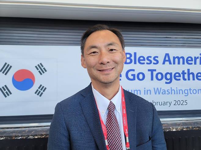 모스 탄 교수. 연합뉴스