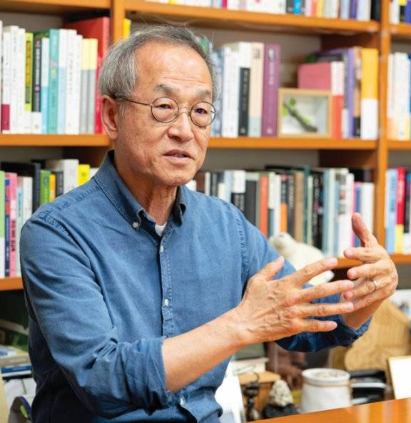 최재천 이화여대 석좌교수는 6월 2일 인터뷰에서 “인공지능(AI) 시대에 걸맞은 미래 교육이 필요하다”고 말했다. 조영철 기자