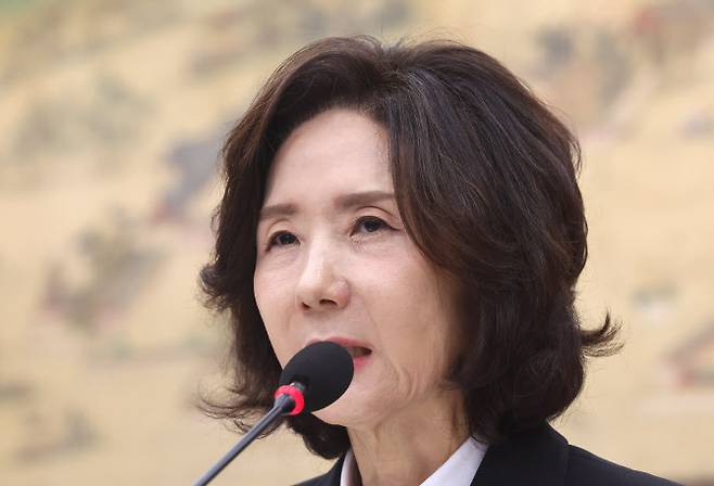 이진숙 사회부총리 겸 교육부 장관 후보자가 16일 서울 여의도 국회 교육위원회에서 열린 인사청문회에서 의원 질의에 답변하고 있다. (사진=연합뉴스)