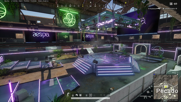 - 페카도 체육관에도 비슷한 무대가 마련됐다