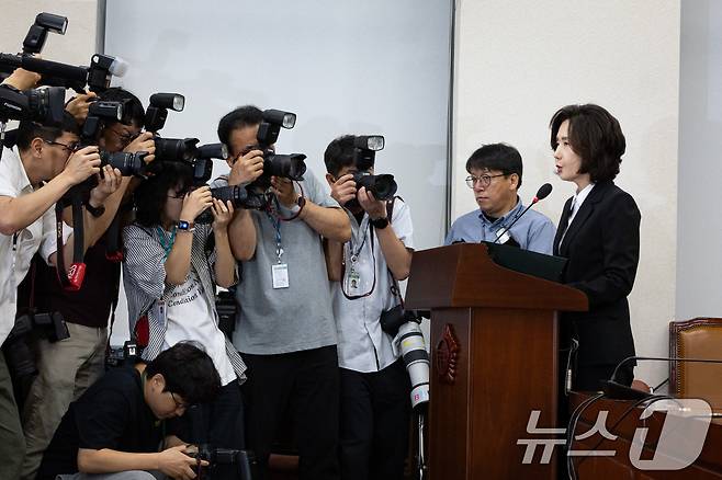 이진숙 사회부총리 겸 교육부 장관 후보자가 16일 오전 서울 여의도 국회 교육위원회에서 열린 인사청문회에 출석해 모두 발언을 하고 있다. 2025.7.16/뉴스1 ⓒ News1 유승관 기자