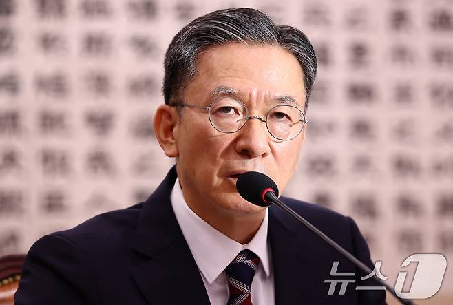 정성호 법무부 장관 후보자가 16일 오전 서울 여의도 국회 법제사법위원회에서 열린 법무부 장관 후보자 인사청문회에서 의원 질의에 답변하고 있다. 2025.7.16/뉴스1 ⓒ News1 김민지 기자