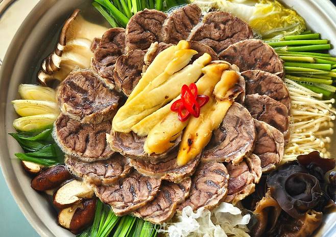 코트야드&nbsp;바이&nbsp;메리어트&nbsp;세종키친,&nbsp; '어복쟁반'&nbsp;